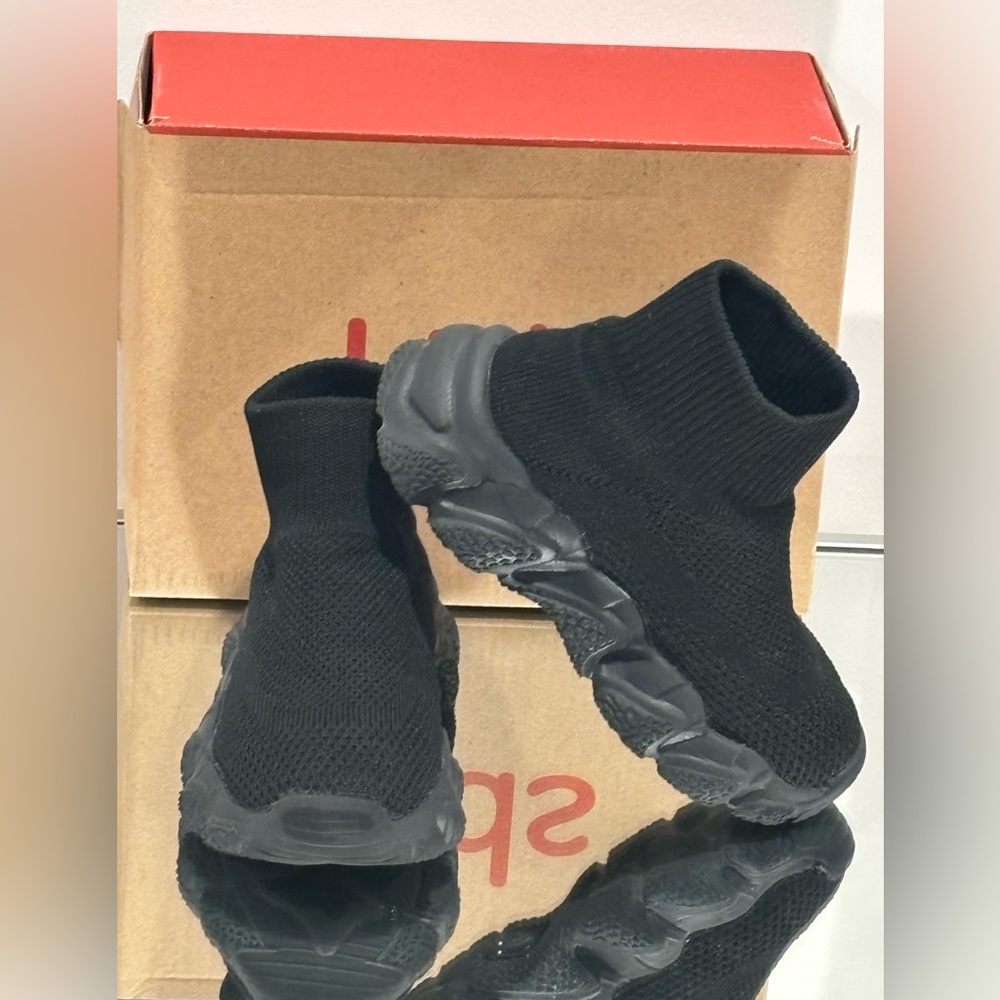 Like new Baby sock shoes